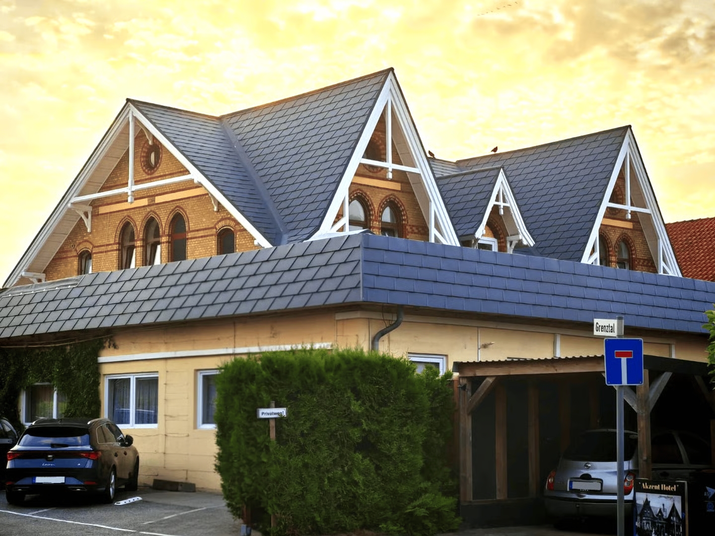 12f24371-cfe4-4094-81c0-6efff23f1c37